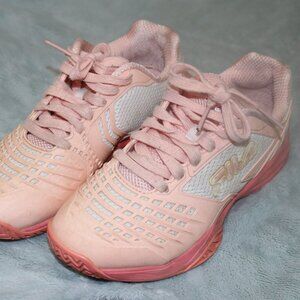 Women's/Juniors FILA Vapor tennis shoes, pink/white. Size 7.